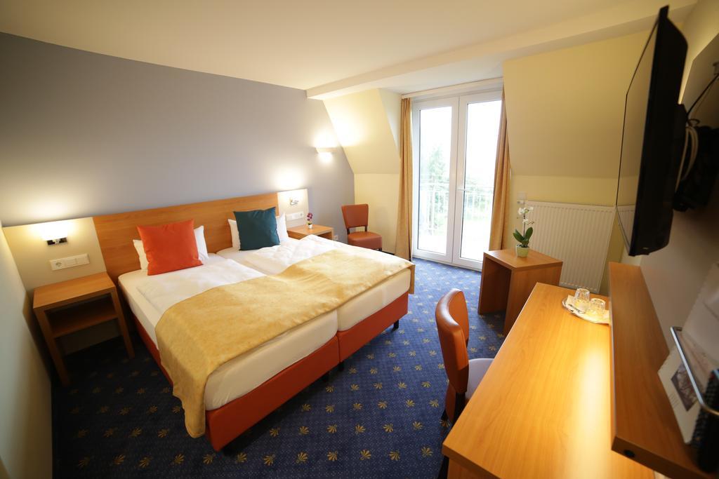 Berghotel Tambach Ngoại thất bức ảnh
