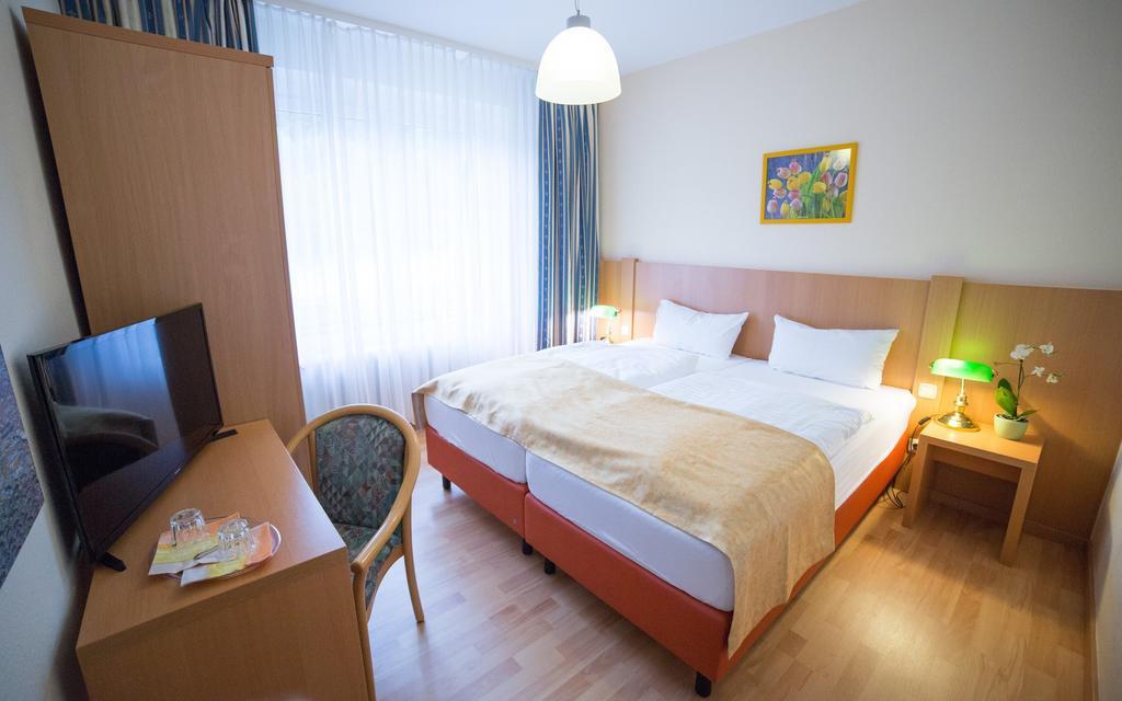 Berghotel Tambach Ngoại thất bức ảnh