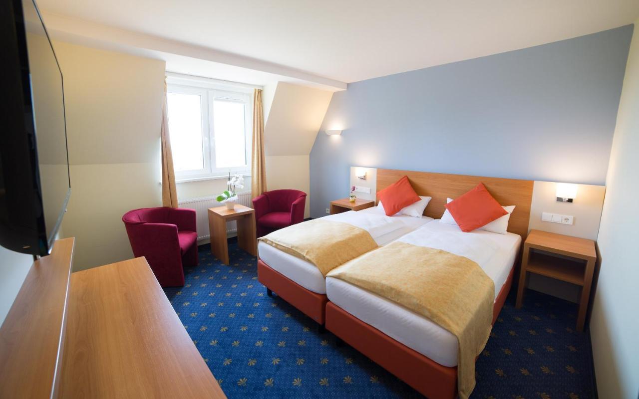 Berghotel Tambach Ngoại thất bức ảnh